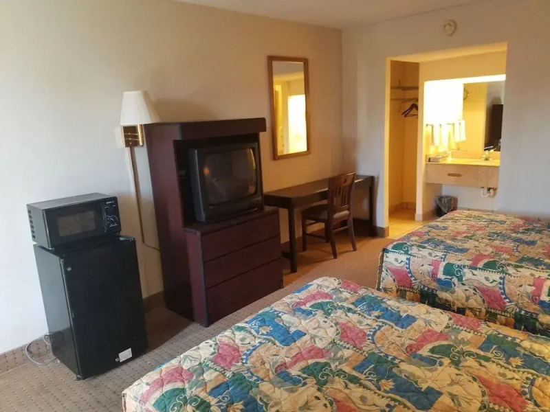 Econo Lodge Skippers