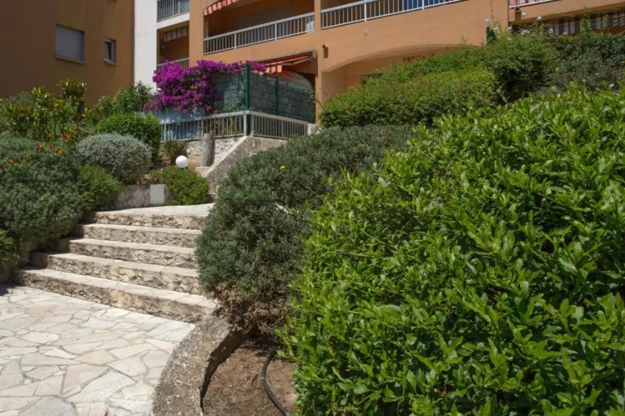 Joli studio avec jardin bord de mer