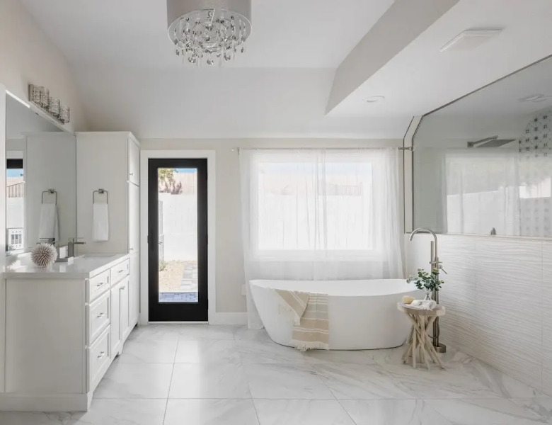 Majestic Mountain Mansion-pool -spa & Guest House