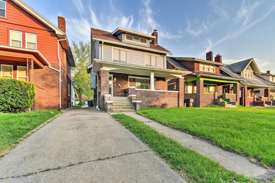 Elegant Detroit Home w/ Yard ~ 5 Mi to Dtwn!