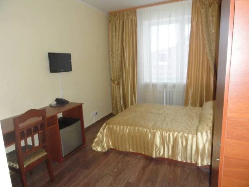 Отель Берлога