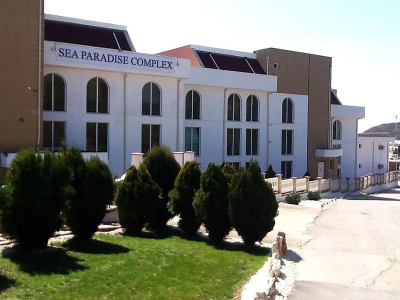 Sea Paradise Apartment Complex