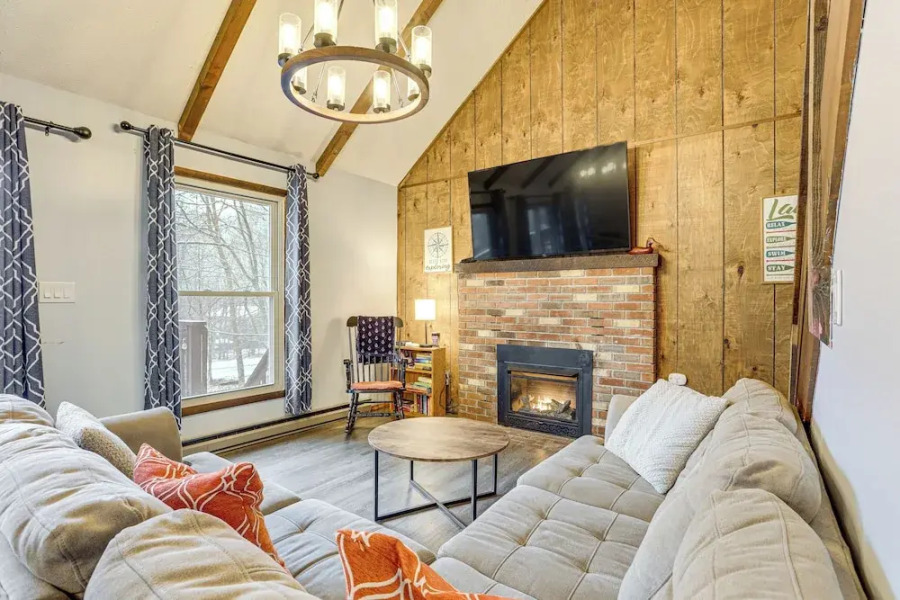 Walk to Hideout Slopes: Home w/ Game Room!