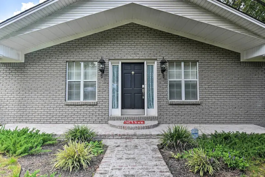 Lakefront Home w/ Private Dock in Hot Springs!