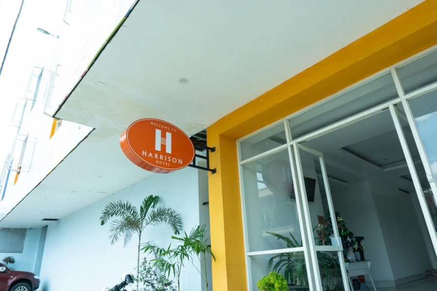 Harrison Hotel by RedDoorz