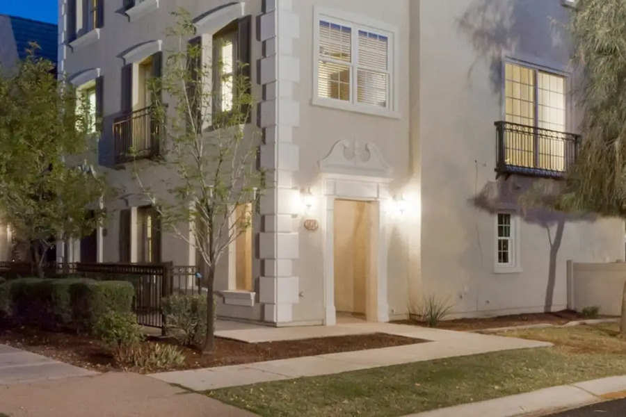 Morning Glory 3 BR by Casago