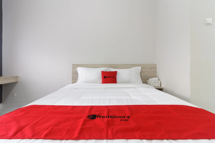 RedDoorz Apartment @ Dramaga Tower