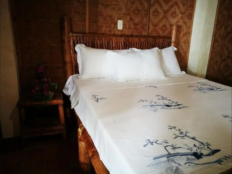 Cruz-Phillips Lodging Services