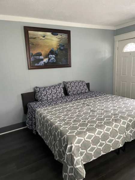 Pontiac House for a short term rent