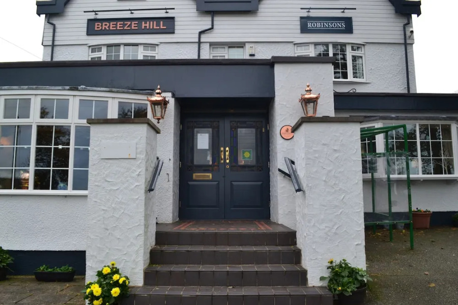 Breeze Hill Hotel