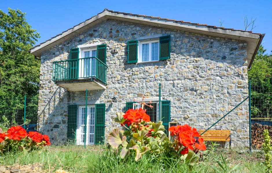 Amazing Home in Framura With Jacuzzi, Wifi and 2 Bedrooms