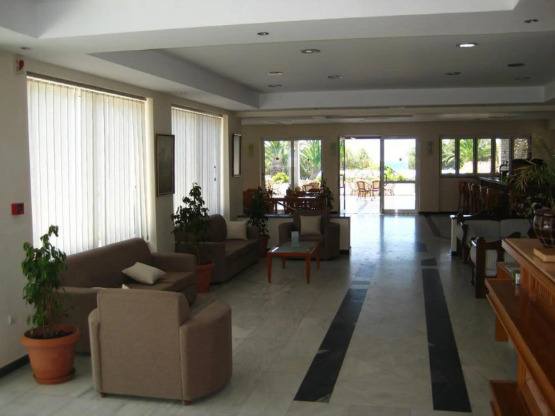 Zefiros Beach Hotel