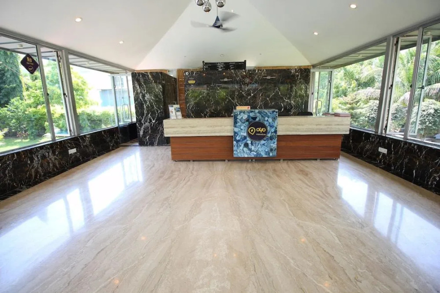 OYO 1968 Hotel Krishna Park Resort