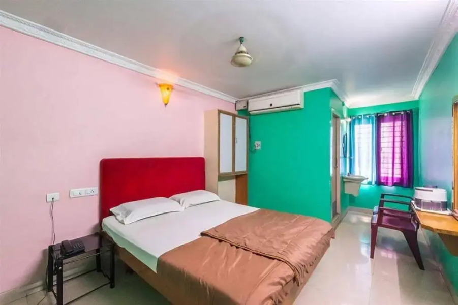 Hotel Sri Sai Residency