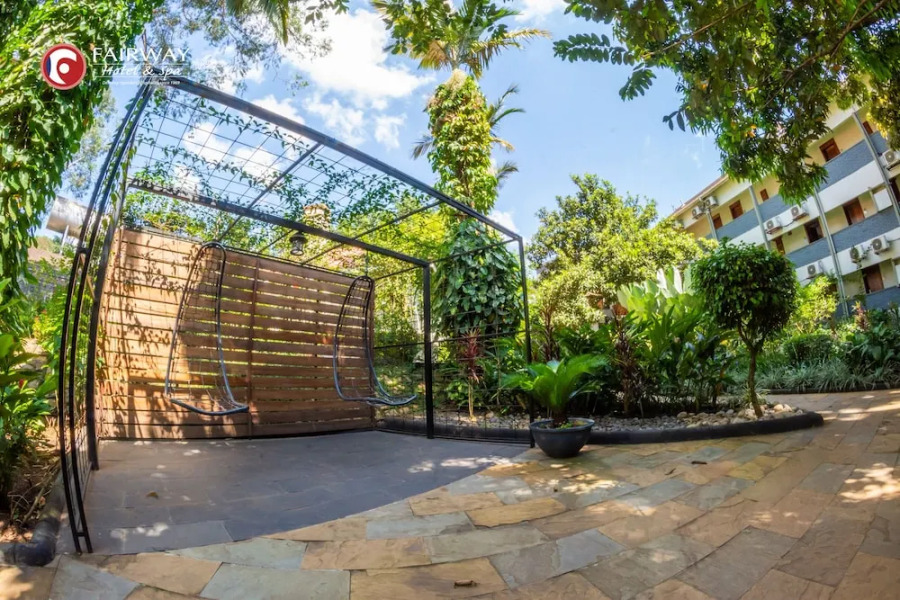 Отель Fairway Hotel & Spa