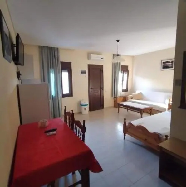 Ta Kalamakia Apartments