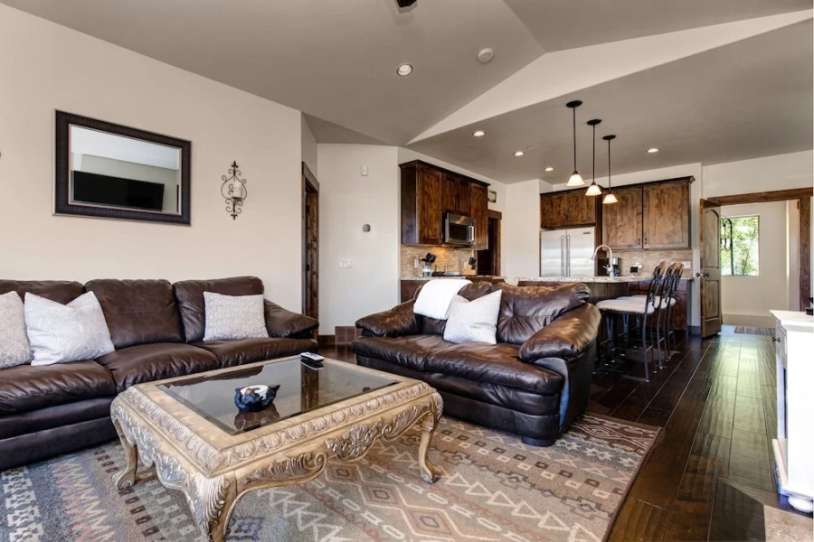 Council Fire 14021 Townhouse - 3 Br townhouse by RedAwning