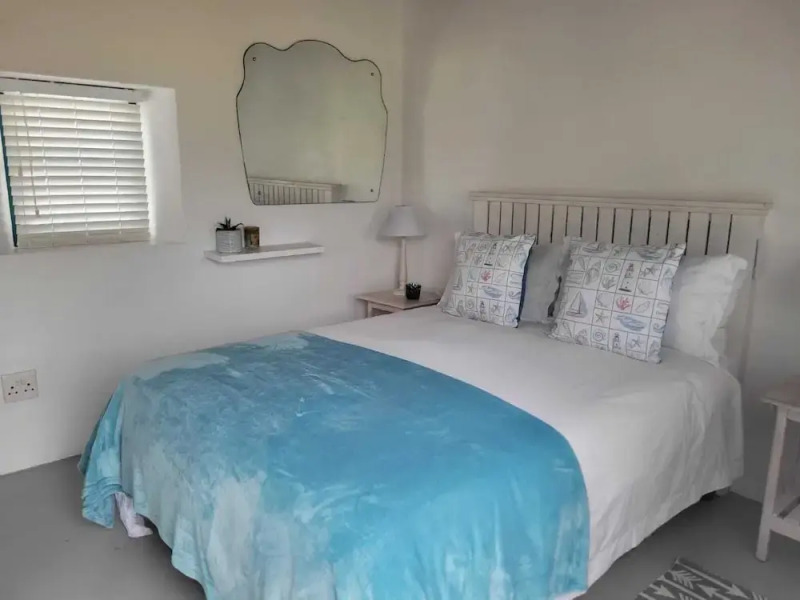 5 Bedroomed Fisherman's Cottage in Struis Bay