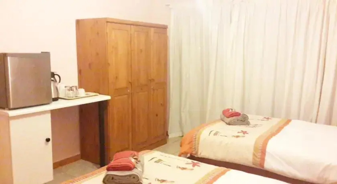 Oaks and Acorns Guest Lodge