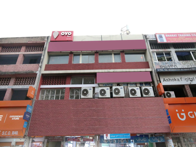 OYO Rooms Sector 22 Mobile Market