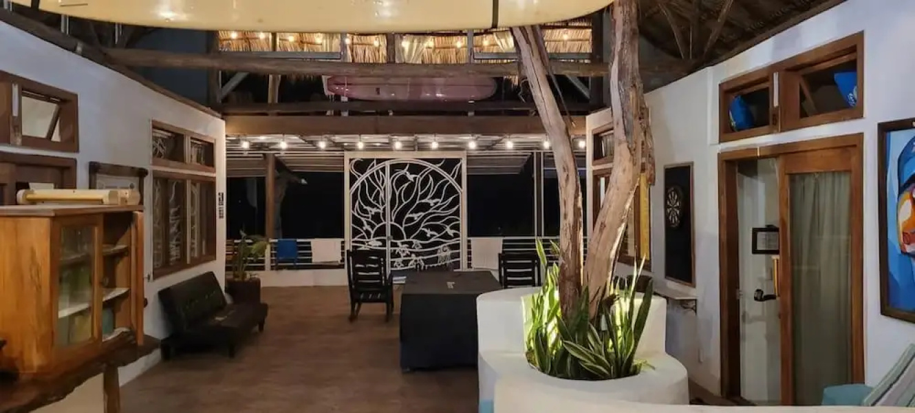 Casa Sirena Surf Lodge