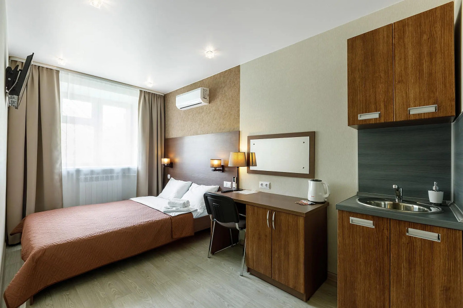 Авион на проспекте Ленина 38