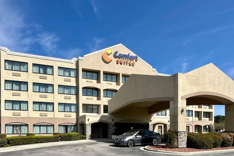 Comfort Suites