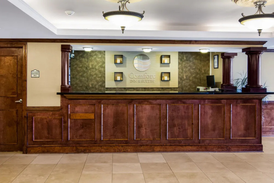 Comfort Inn & Suites