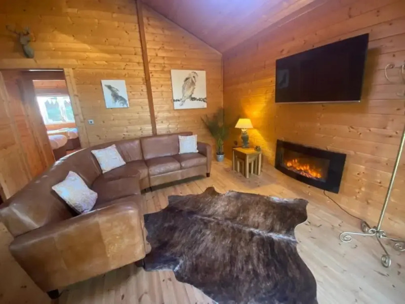 Hollybush Lodges