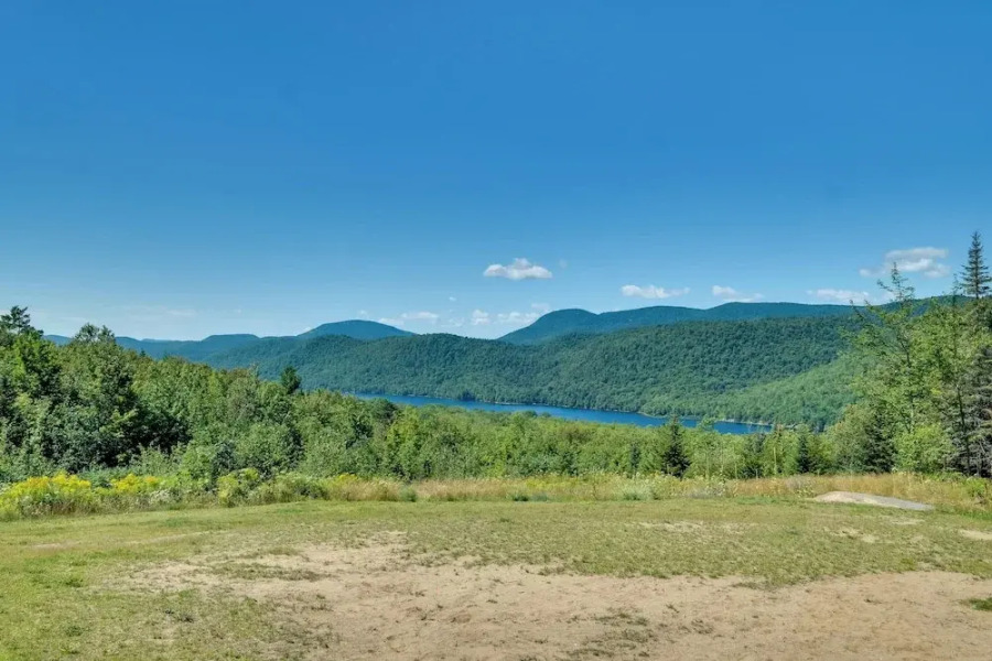 Community Perks: Retreat w/ Thirteenth Lake Access