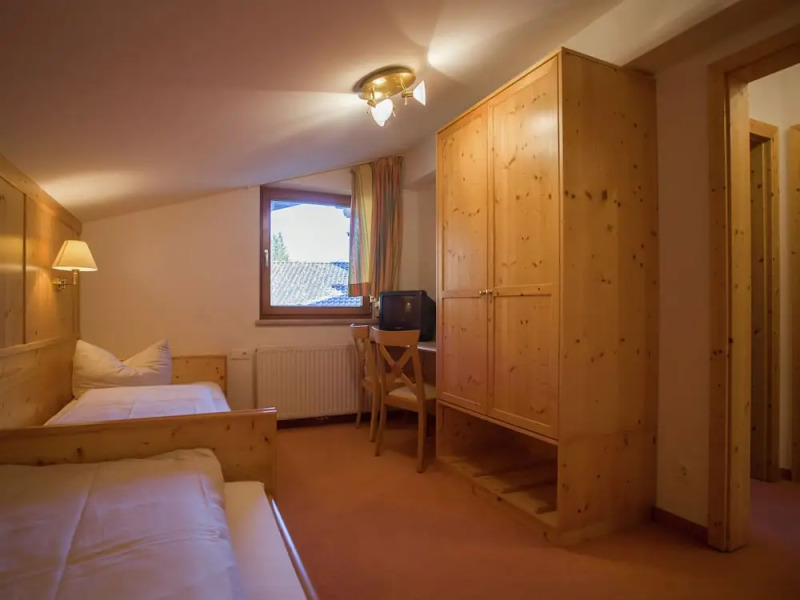 Refreshing Holiday Home With Balcony, Ski Storage, Garden