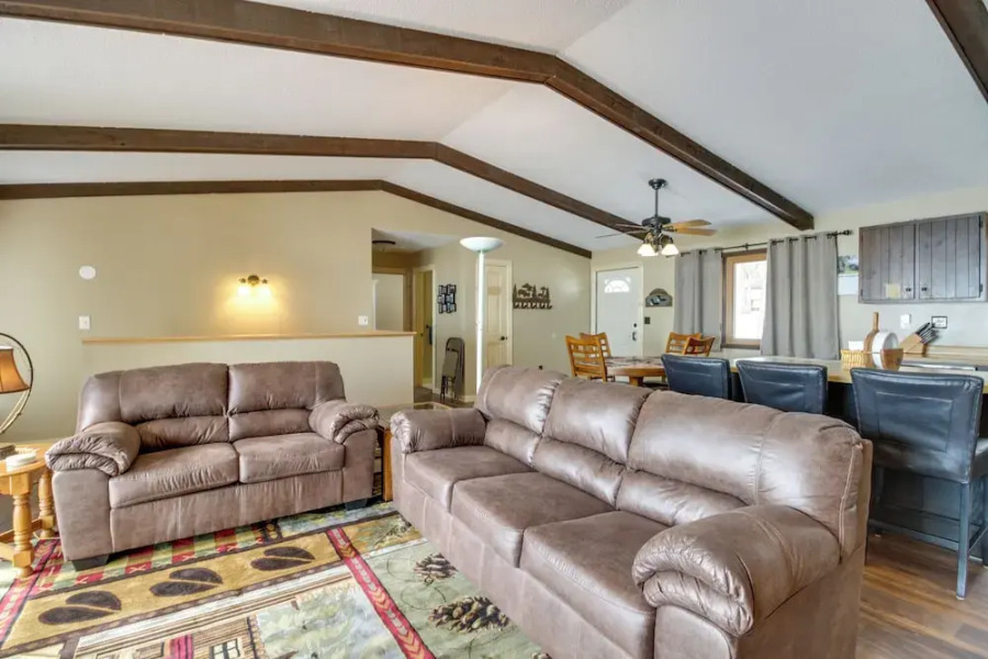 Breezy Point House w/ Dock on Pelican Lake!