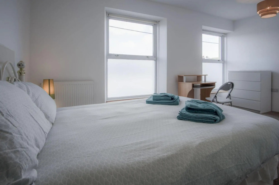 Ty Golau - 3 Bed Holiday Home - Pembroke