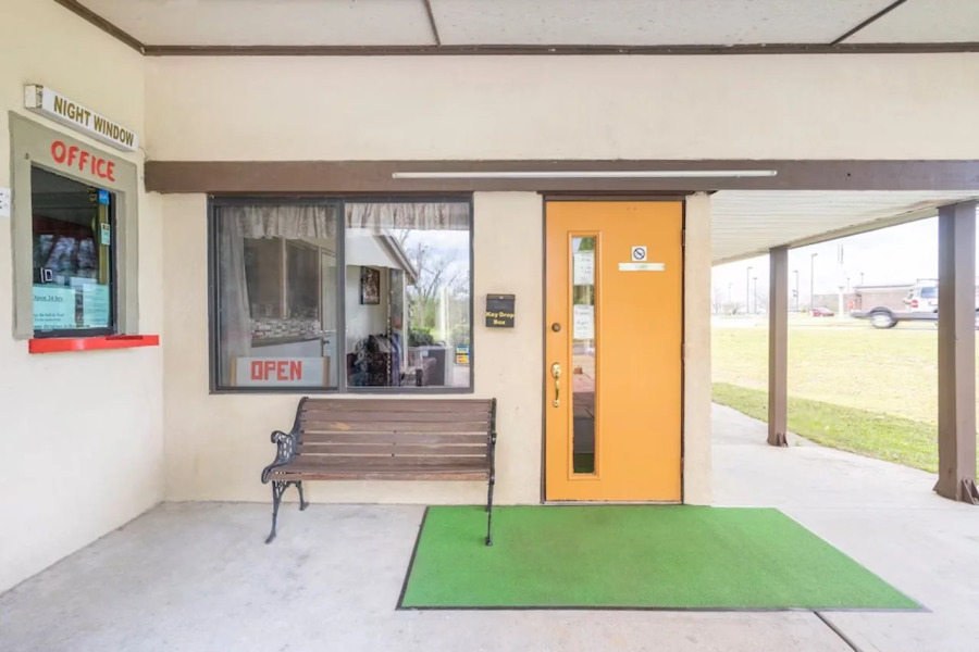 OYO Hotel Daleville AL Hwy 84