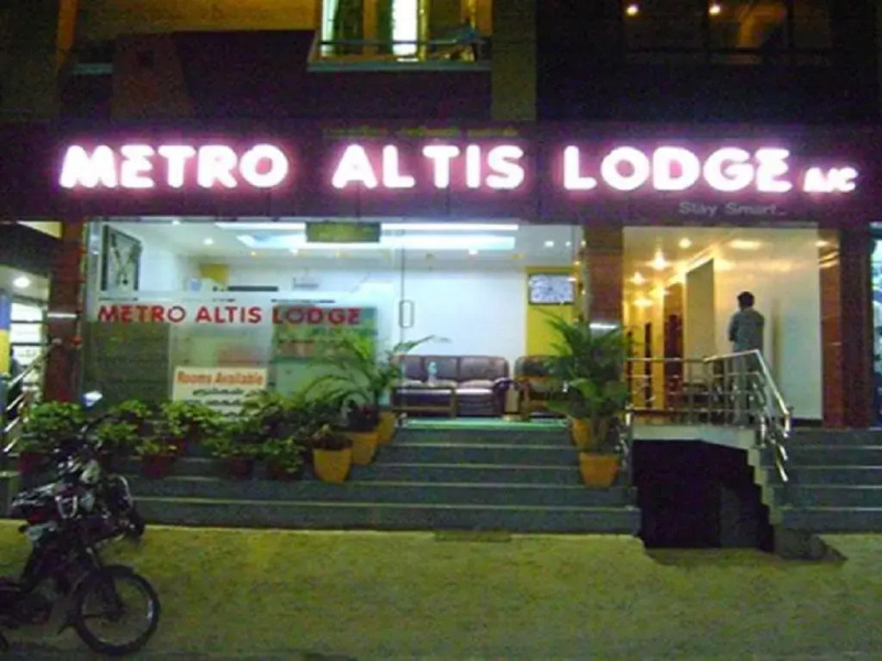 Metro Altis Lodge