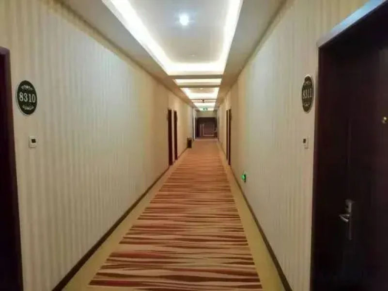 Zhenglanqi Chahar Business Hotel