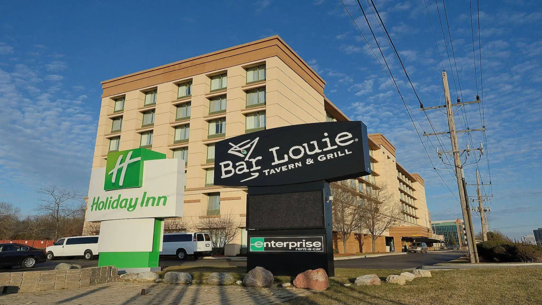 Holiday Inn Chicago-Oakbrook by IHG