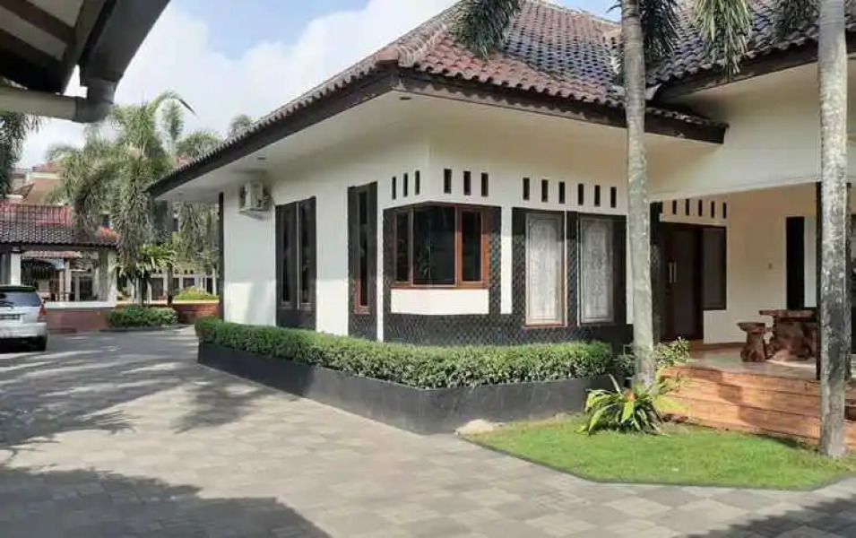 Pondok Indah Beach Hotel