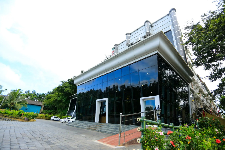 Jet Paark Resort Hotel Wayanad