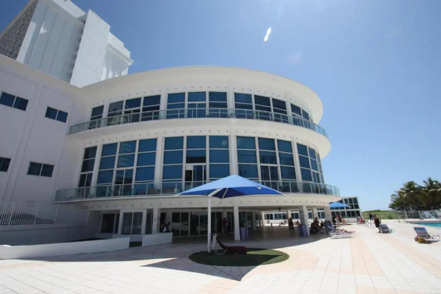 Miami Beach Apartments by Mia Rentals