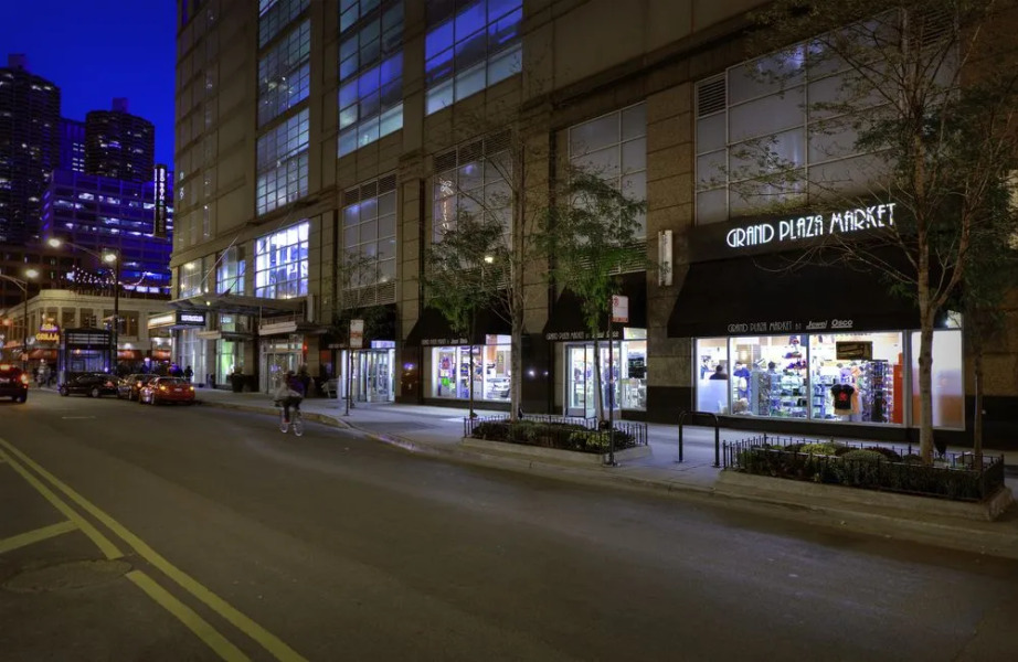 Chicago Grand Plaza Suites