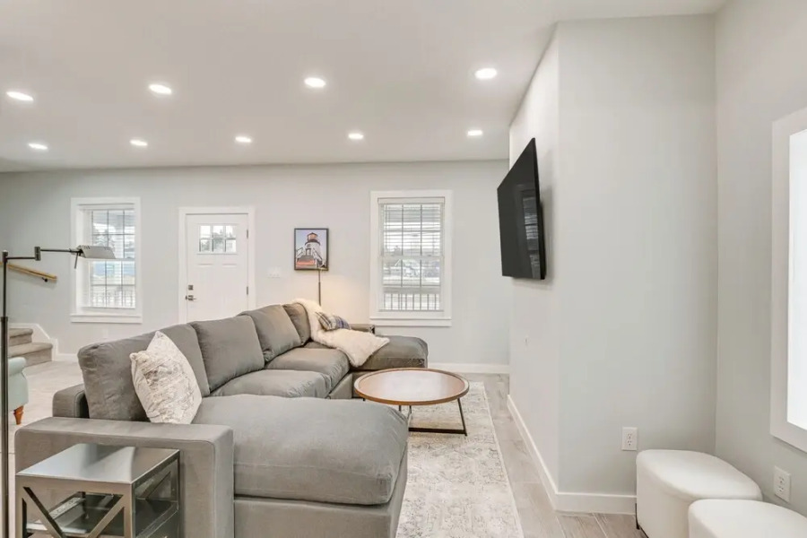 Bright & Modern Home: 2 Mi to Presque Isle Airport