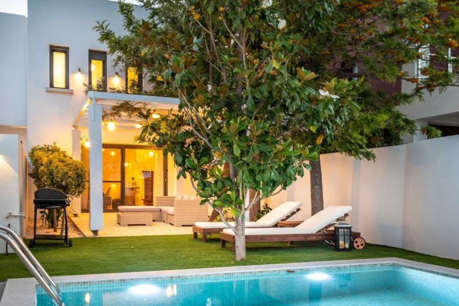 Romantic Homely Villa Aura with Heated Pool