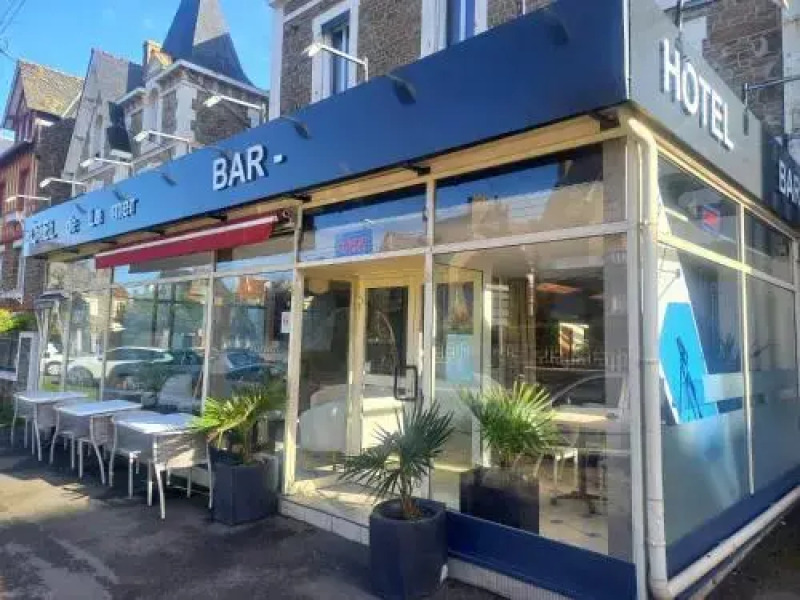 Hotel La Cote dEmeraude