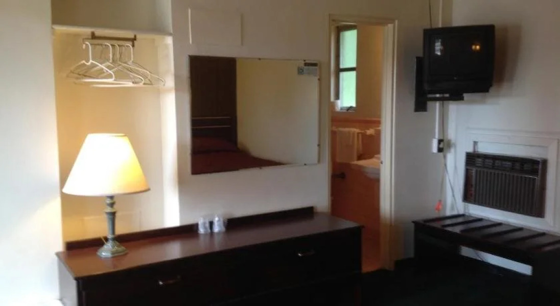 Heart of Dillon Motel