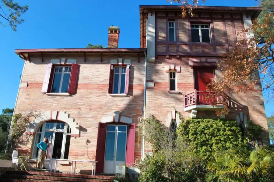 House With 10 Bedrooms in Arcachon, With Wonderful sea View, Enclosed Garden and Wifi