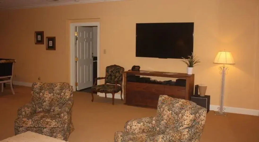 Blue Ridge Golf Cottage