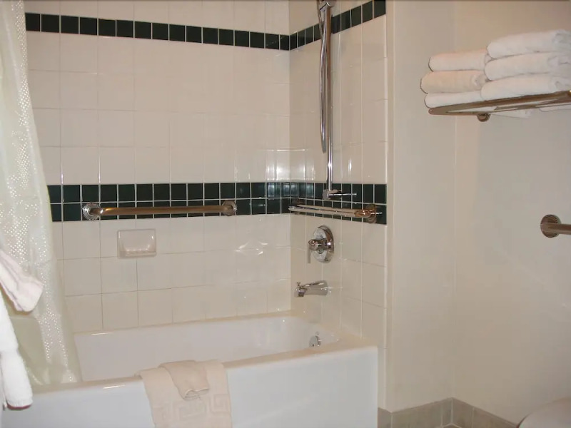 Schweitzer Mountain Resort Selkirk Lodge