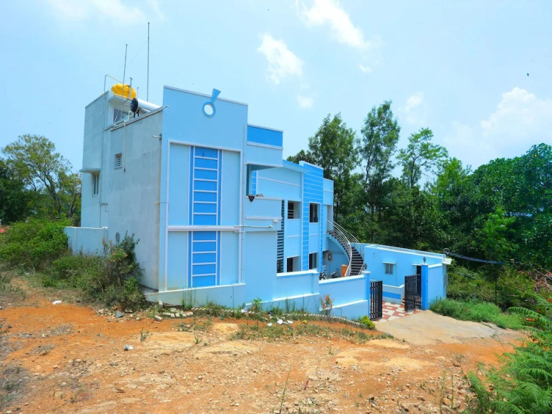 OYO 13792 Blue Bell Holiday Inn