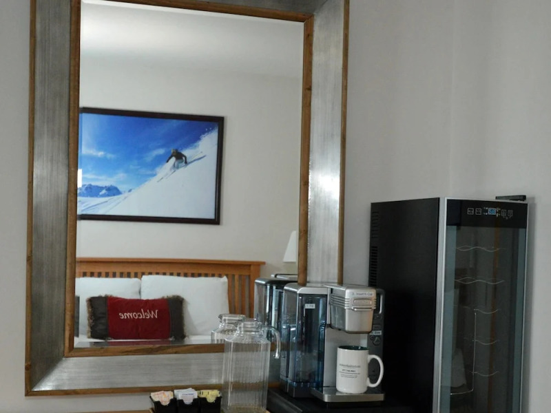 1 Studio: Expedition Station 306